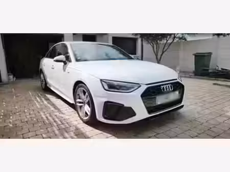 Audi A4 35 TFSI 2.0 TDI 150 S line