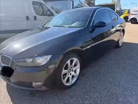 BMW Série 3 325i
