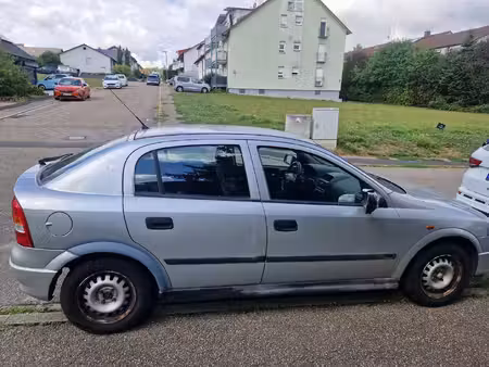 Opel Astra 1.6 100 Elegance
