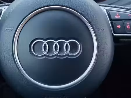 Audi Q3 2.0 TDI 140 S line