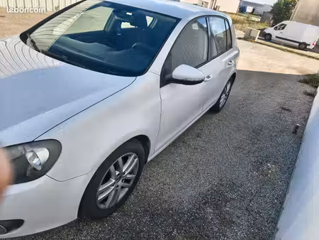 Volkswagen Golf 1.6 TDI 105