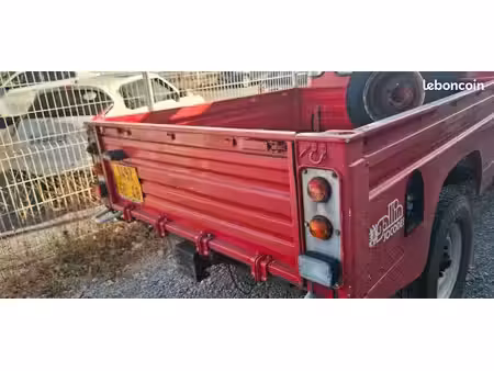 Land Rover Defender 2.5 122