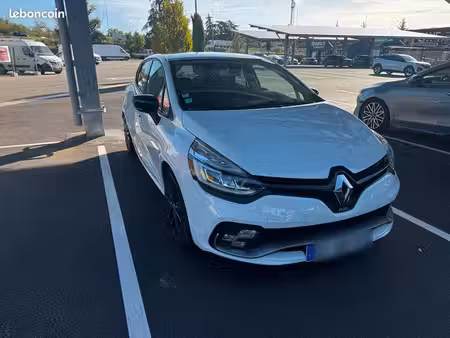 Renault Clio RS Trophy 1.6 T 220