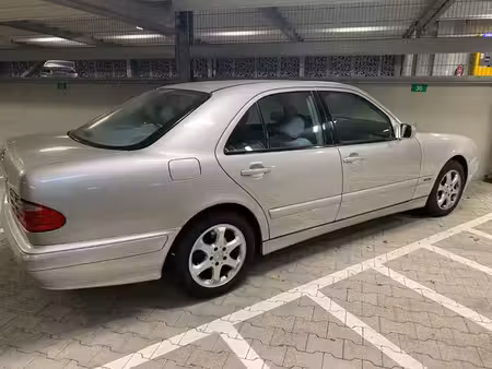 Mercedes-Benz Classe E E 200 Classic