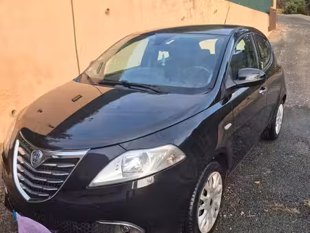 Lancia Ypsilon 1.2 MultiJet 95