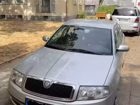 Škoda Superb V6 2.5 TDI 163 Elegance