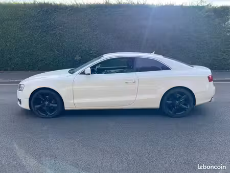 Audi A5 V6 2.7 TDI 190