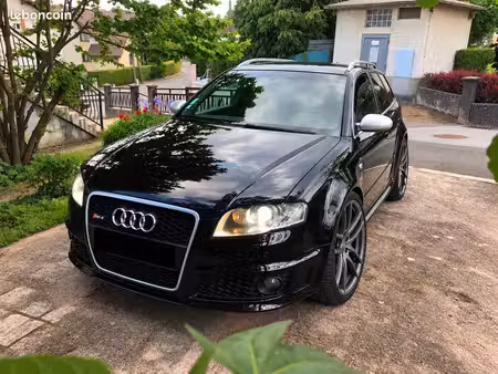 Audi A4 RS4 V8 4.2 FSI 420 quattro