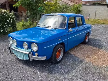 Renault R8 