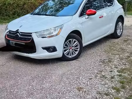 DS 4 1.6 HDi 115
