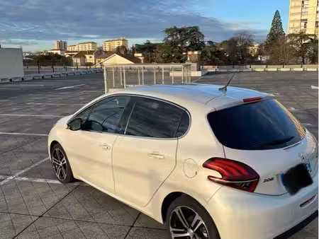 Peugeot 208 1.6 THP 208 GT Line