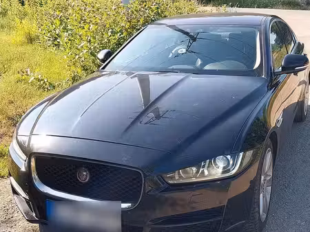Jaguar XE D180 2.0 180