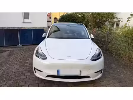 Tesla Model Y 4x4