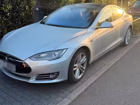 Tesla Model S 85 367