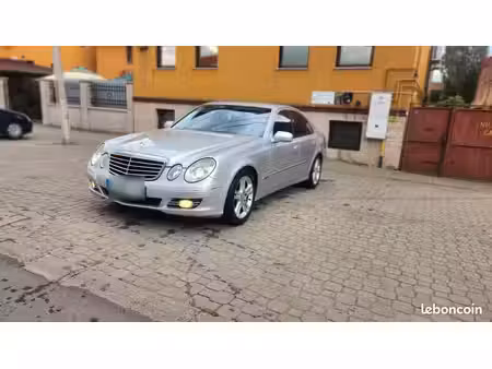 Mercedes-Benz Classe E E 320 V6 3.0 224