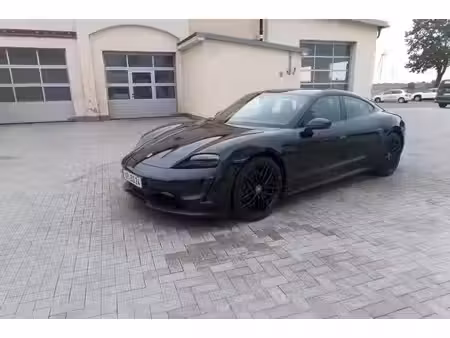 Porsche Taycan 408