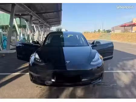 Tesla Model 3 275
