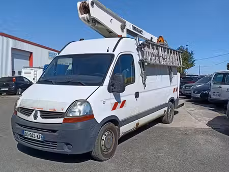 Renault Master 2.5 dCi 120