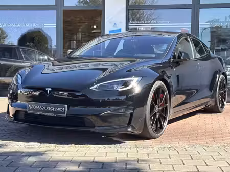 Tesla Model S Plaid 1020 4x4