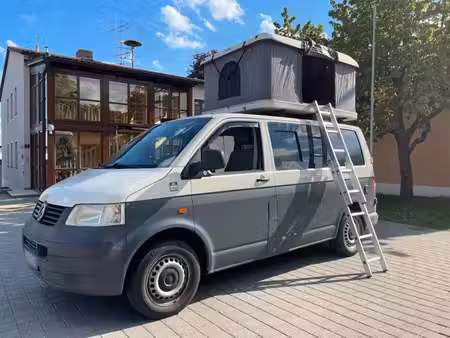 Volkswagen Transporter T5 1.9 TDI 102