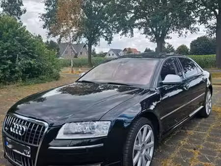 Audi A8 450 quattro