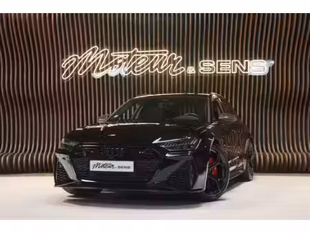 Audi A6 RS6 quattro