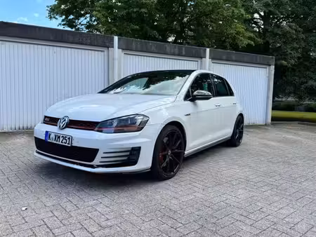 Volkswagen Golf GTI 2.0 TFSI 230 Performance
