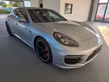 Porsche Panamera GTS V8 4.8 4x4