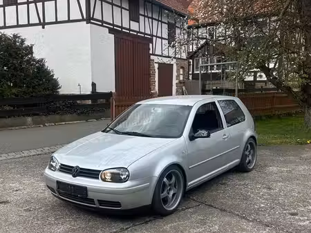 Volkswagen Golf 1.9 TDI 130