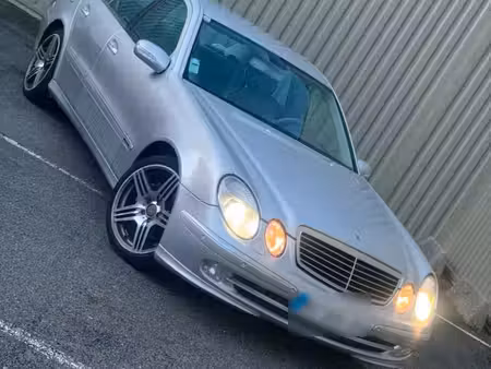 Mercedes-Benz Classe E E 320