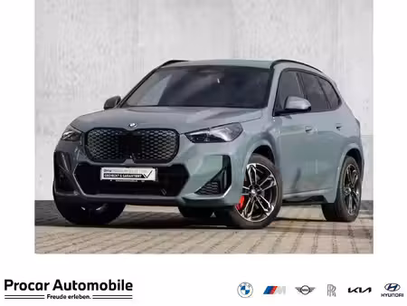BMW iX1 