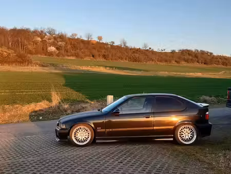 BMW Série 3 323i 2.5 170