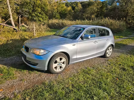 BMW Série 1 118i 2.0 143