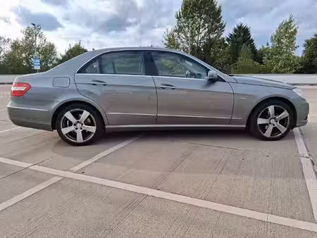 Mercedes-Benz Classe E E 220 2.1 CDI 170