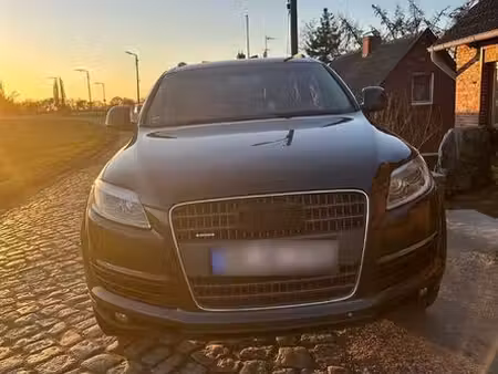 Audi Q7 quattro