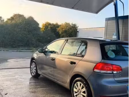 Volkswagen Golf 1.6 TDI 105