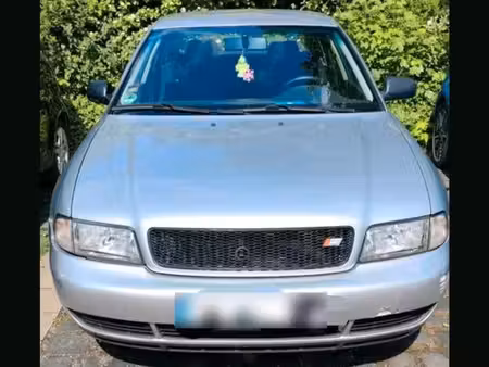 Audi A4 1.8 125