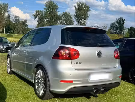Volkswagen Golf R32 V6 3.2 250 4Motion