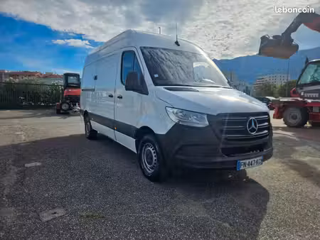 Mercedes-Benz Sprinter 2.1 143
