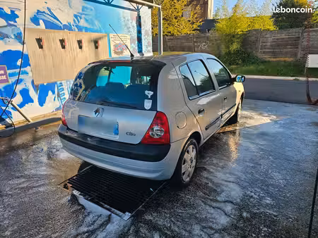 Renault Clio 1.2 75