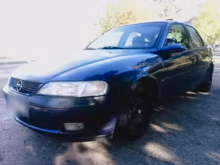 Opel Vectra 1.6 100