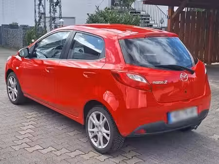 Mazda Mazda2 75
