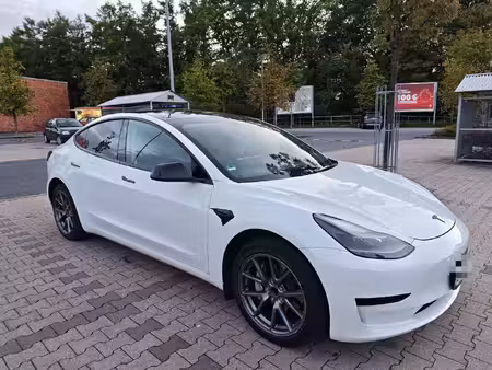 Tesla Model 3 Standard Plus 325