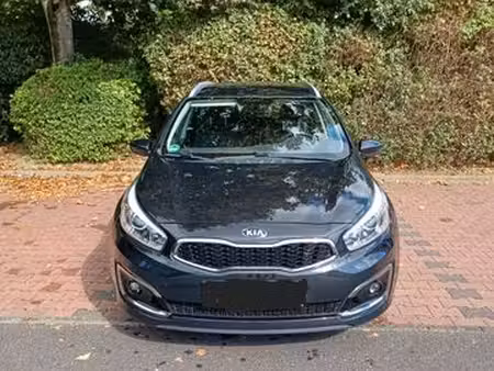 Kia Ceed 1.6 GDi 135 First Edition
