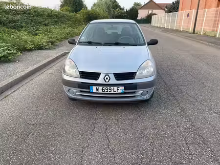 Renault Clio 1.2 75