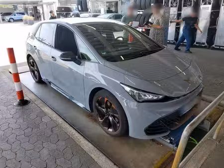 Cupra Born 204