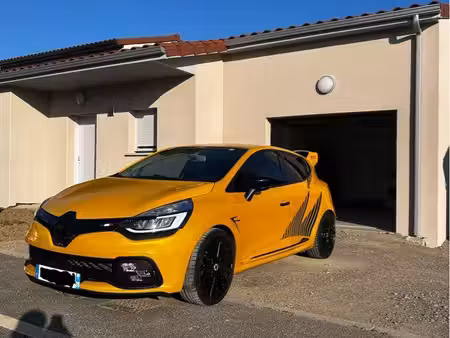 Renault Clio RS Trophy 1.6 T 220