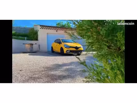 Renault Clio RS Trophy 1.6 T 220
