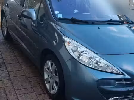 Peugeot 207 1.6 HDi 90
