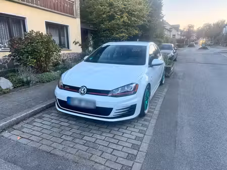 Volkswagen Golf GTI 2.0 TFSI 230 Performance